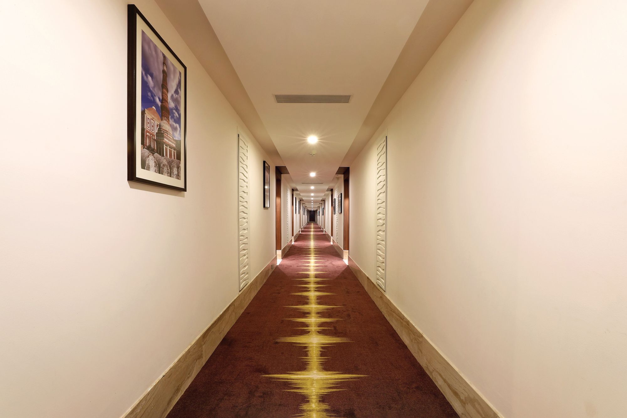 Lemon Tree Hotel Sohna Road Гургаон Экстерьер фото
