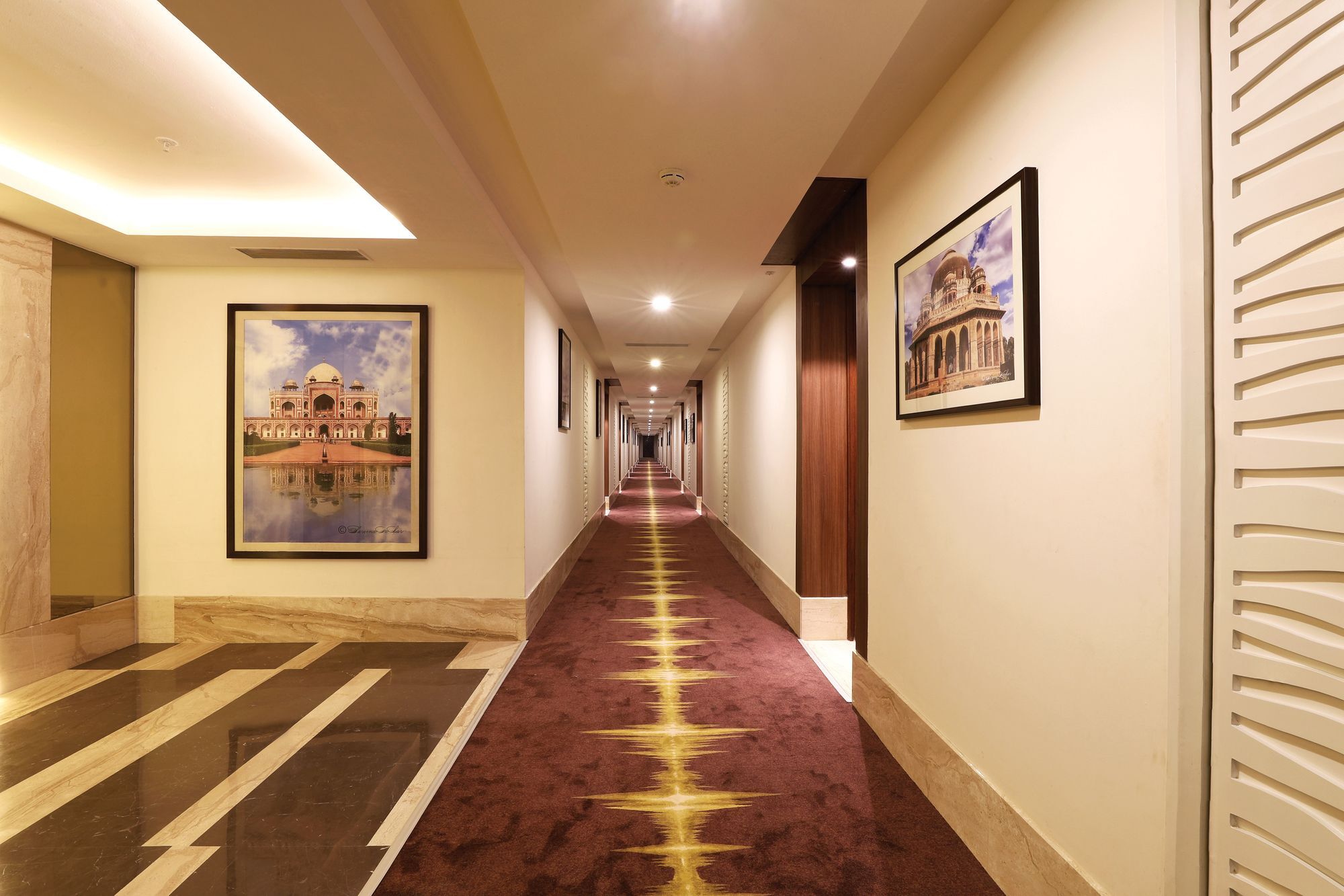 Lemon Tree Hotel Sohna Road Гургаон Экстерьер фото